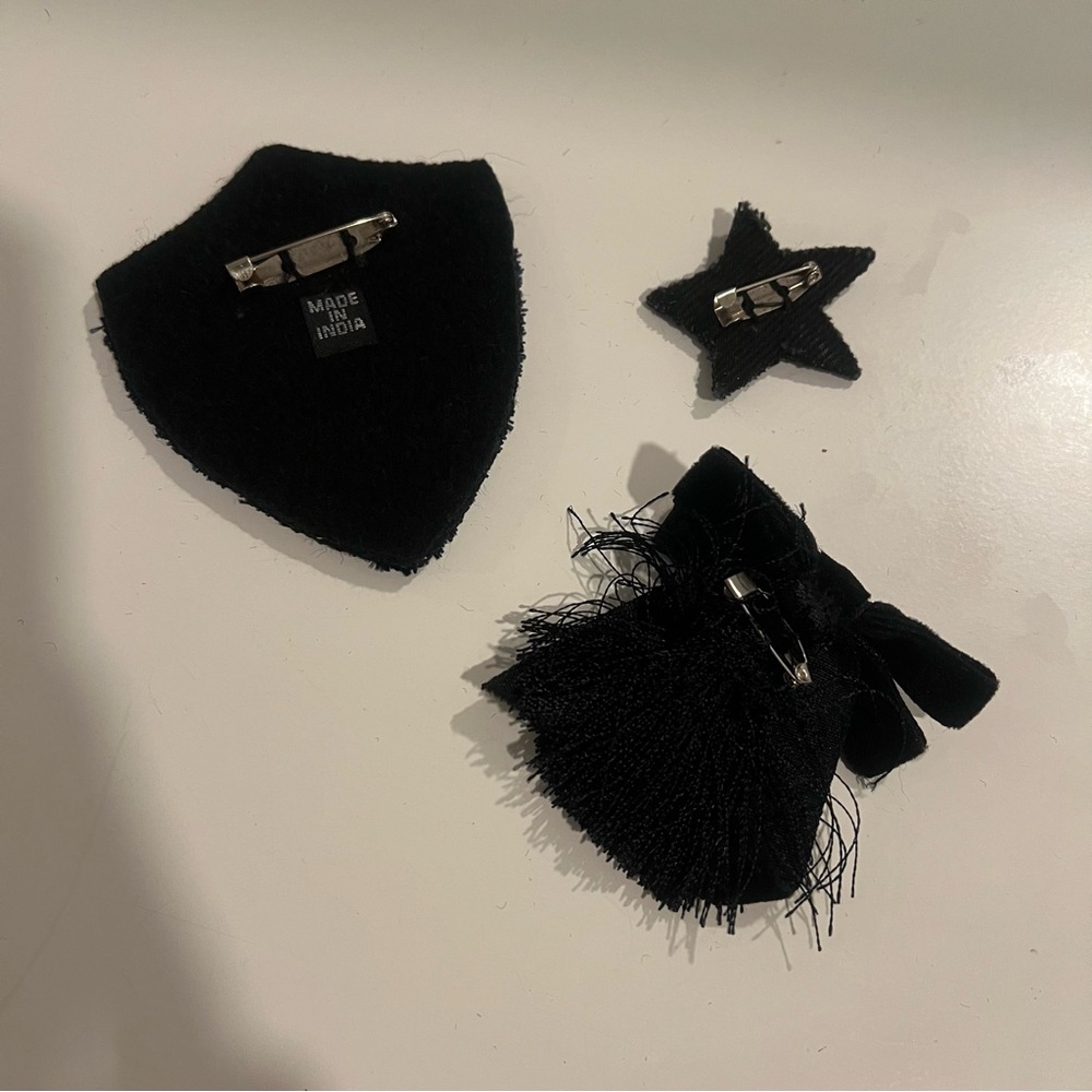 NWT cinq a sept Black and Gold Brooch Set - Picture 5 of 5
